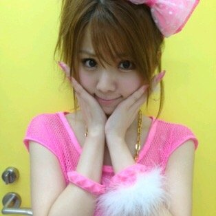 ハロプロはデビュー当時から大ファンです。 イチ押しは田中れいなです。   モー娘。→工藤遥    ベリーズ工房→夏焼雅    ℃-ute→萩原舞、鈴木愛理    アンジュルム→福田花音    j=j→高木紗友希、宮本佳林、宮崎由加    Twitter率は低いですが宜しくお願いしますV(^_^)V