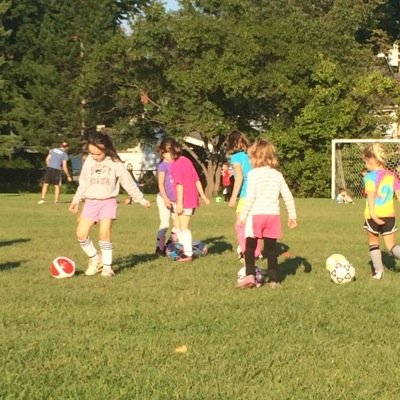 Lakewood HS ‘92, Yale ‘96, CWRU Law 01, US Soccer “C” License. “Teach them as much skill as possible and let them love the game.” - Dad. - Rangers G ⚽️ Coach