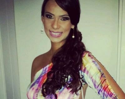 Natalense, estudante de medicina, libriana, 22.