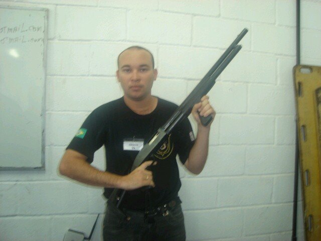 Sou luthier de instrumentos musicais de sopro,