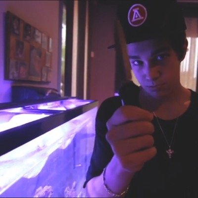 SincereMahone's profile picture. no im not mexican im just a really tan person