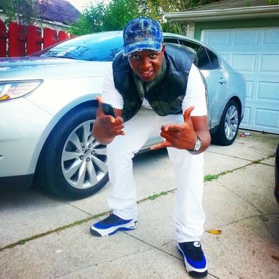 Young #MoneyHungry Baby... #Indepent #SoloArtist Just tryna make something outta nothin #BIFCleveland
#FarFromAverage