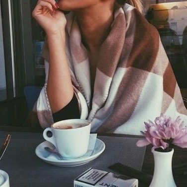 sororitygrad's profile picture. just moved to StL. recently single. just graduated. sorority alum.