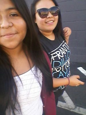 Heey im Anahi and at school im know as the Youtube/Vine Fangirl so yeahh