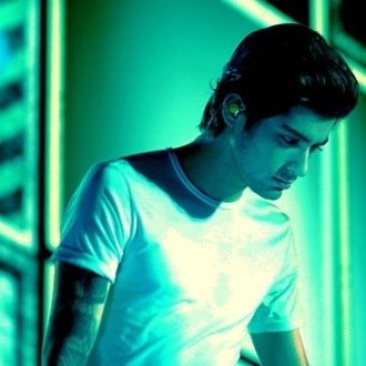 FOLLOW ME ON MY MAIN ACCOUNT @PARAMOUNTMALIK ILY