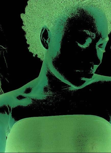 thariorising's profile picture. Post-analog. Pre-digital.