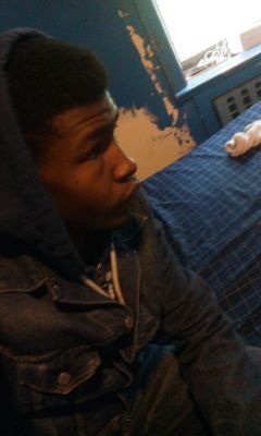 desmithantoi's profile picture. chasing paper hunting money