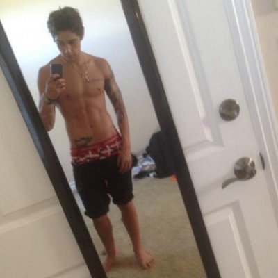 JaiBrooksPL's profile picture. I like dirty underwear in my mouth and sex with socks on. Slave of @JHarriesPL