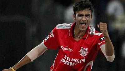 i am professional indian cricketer, playing for #king11panjab,india A,gujrat cricket