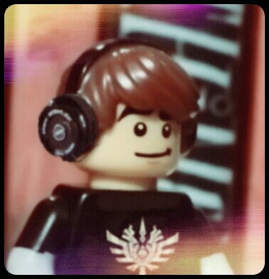 I like to tinker, 3D Printing, CNC, making stuff in general. I love headphones. Bad at yoyo.