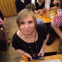 Food and words lover. World traveller. Freelance Translator.
