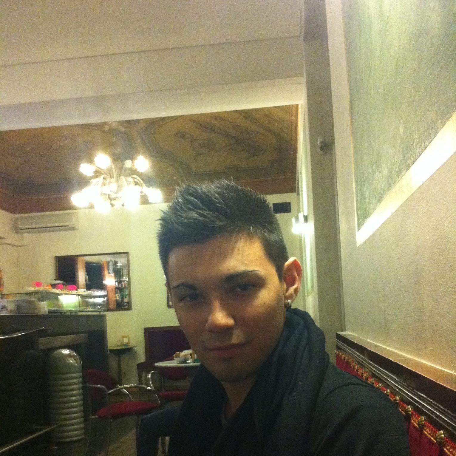 Omarrikkardo's profile picture. 