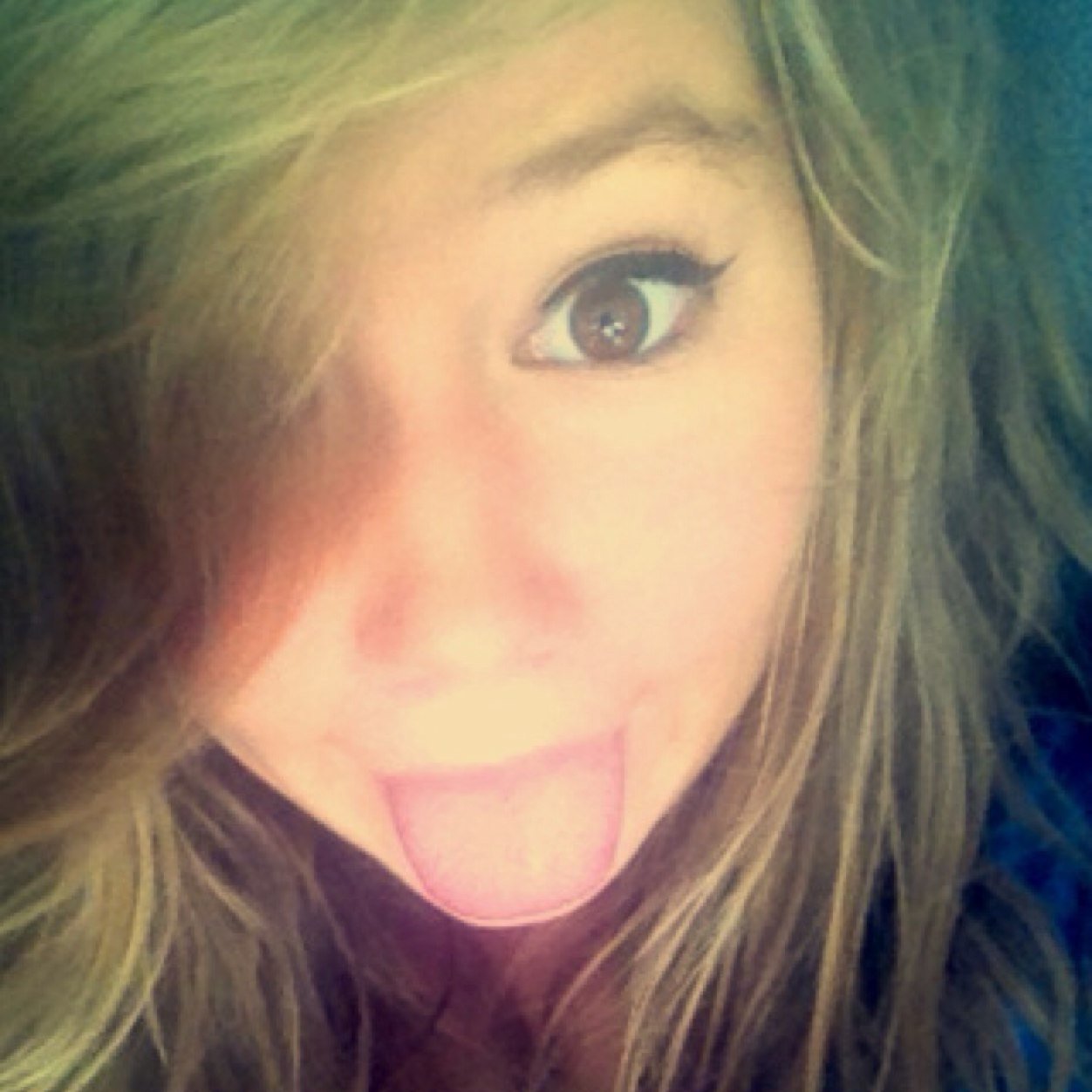 My name is carolyn. i am not marvelous i just a girl!! If you are as me or not subscribed you !!!! Love !!! And i love Oreos *-*