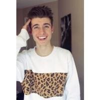 weeklychris__'s profile picture. You have the most cutest smile ever. Keep smiling :)) - @WeeklyChris 3