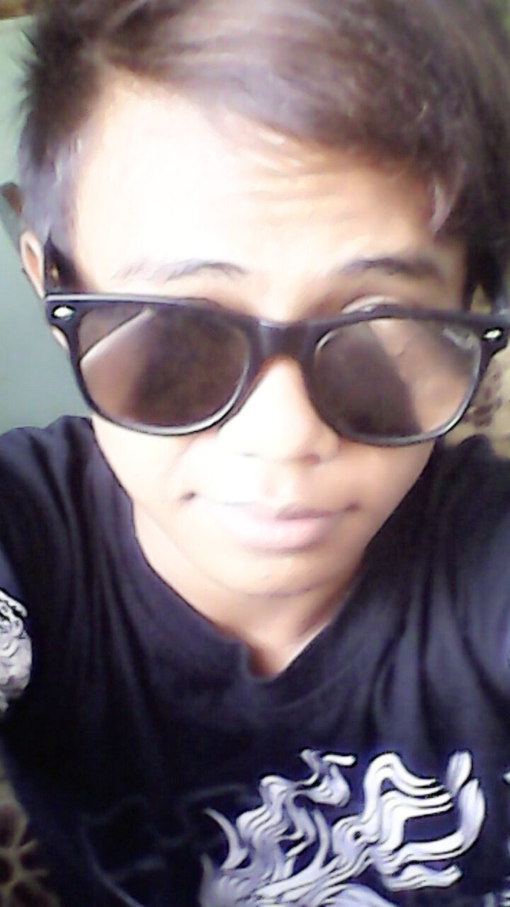 ttl: malang 26 desember 1998..  makasi ya yg udh follow aq.. yg blom di follback mention #Follback.. ⓞⓚⓔ立立█■█■█