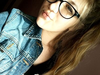 Karolina, follow for follow     Instagram → @carolinniee  Snapchat → paradisecityxx  Skape → yesirideahorseandfuckyoutothe