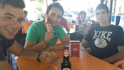 JulioRako's profile picture. Aveces blanco, aveces Negro pero siempre BlanquiNegro!                                                    INSTAGRAM; julio_javier97