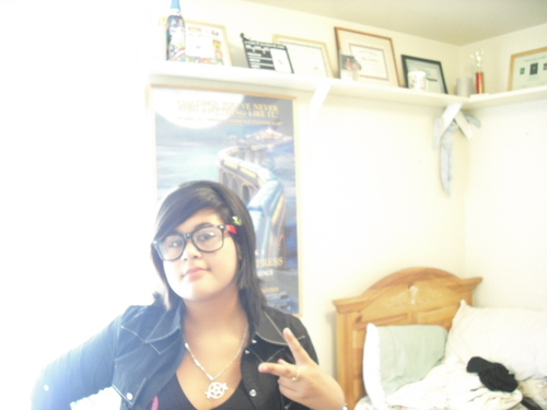 I LIKE TO SK8, SING WRITE MUSIC! I LOVE MESS WITH PEOPLE AT CVS OR WALMART I DON'T EAT THAT MUCH BECAUSE I'M ON A P.R.N DIET =PEPSI, RICE, NOODLES (TOP RAMAN)!