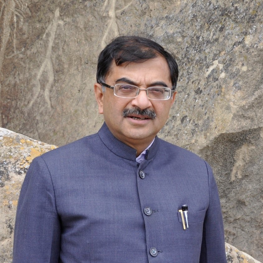 formerMP from Uttarakhand. Believer in the greatness of Tamil language,culture. Devotee of Thiruvalluvar, Bharathiyar.Vanakkam.
