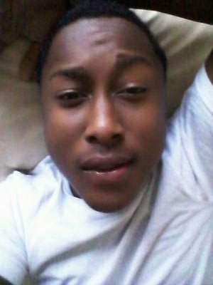 _Hulkmode22's profile picture. single, singer, dancer, likes girls and only girls. and looking for a girl tbh though!