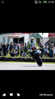 14deMAYO; ValentinoRossi:)