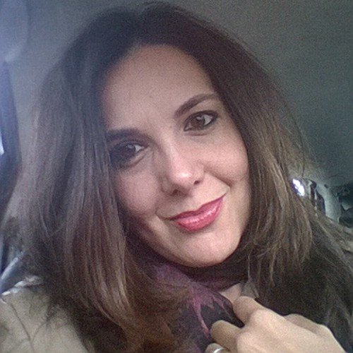 Deha09's profile picture. Avete presente quando un bel ragazzo vi sorride e il cuore vi si scioglie come una noce di burro sul pane caldo? Io mi sento così quando vedo un negozio