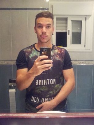 Ser feliz es lo mas importante en esta vida. Jugador del Athletico Sanluqueño juvenil A, division de honor.