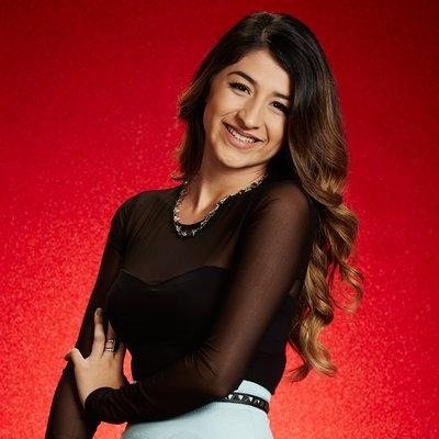 Primer twitter de apoyo para la cantante Mia Pfirrman (@miapfirrmann) en Chile.