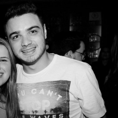Medicina Veterinaria, 18.                  God - Family - Friends