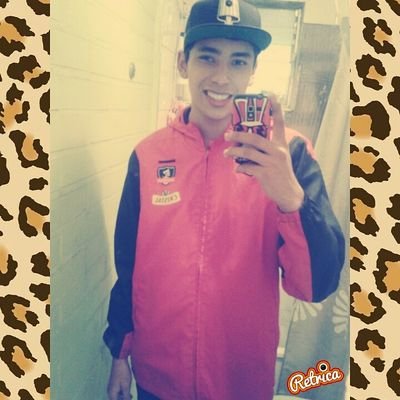 soy el hombre mas enamorado de colo colo, el futbol es mi pasion... me encanta wiz khalifa y chris brown y eso