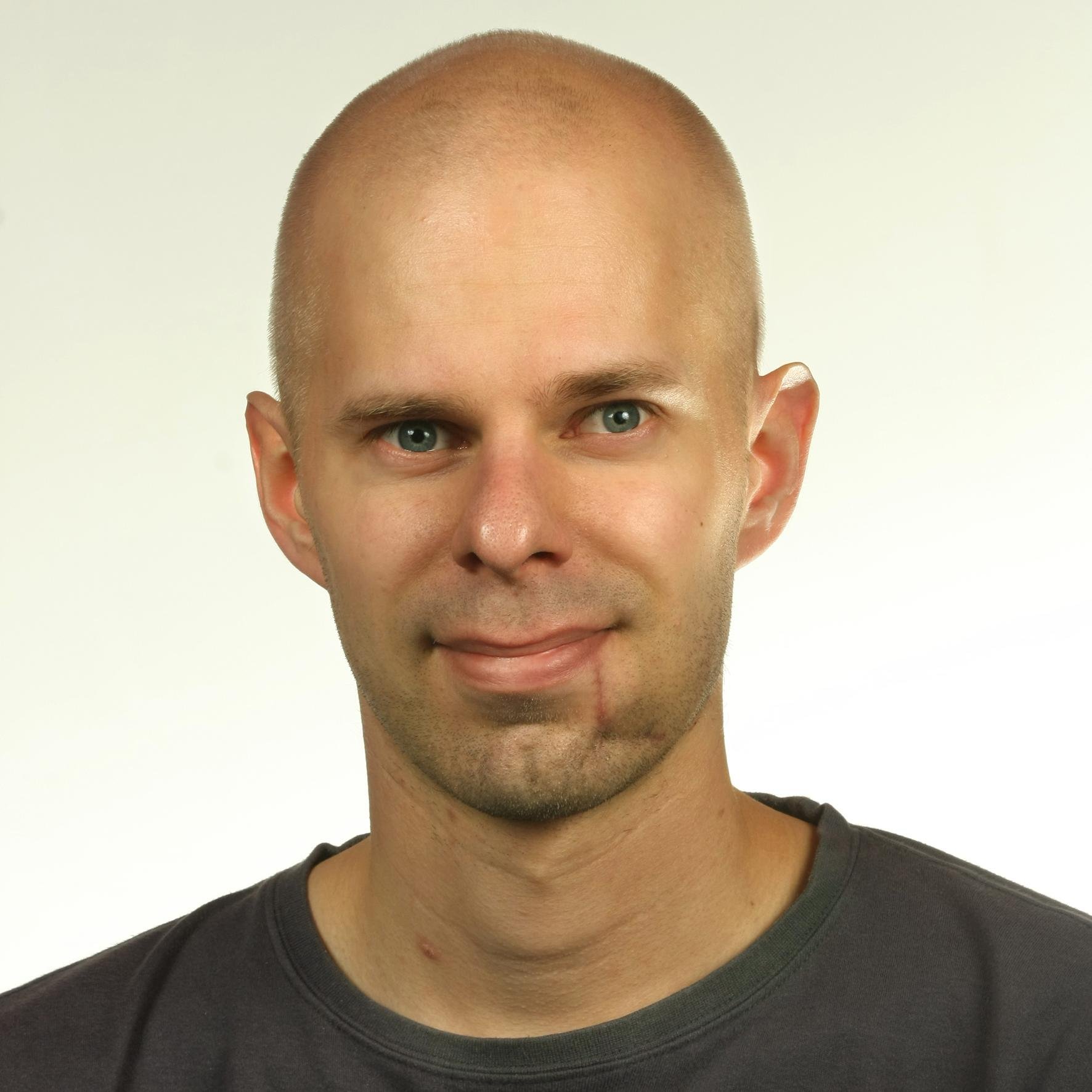 I've moved to Mastodon, https://t.co/PaGadMHPbz

This profile just preserves just my historical tweets.