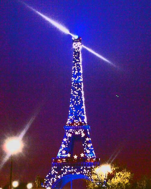 ParisChimaera's profile picture. Followed my heart to the City of Light. Love, art and beauty have kept me here.