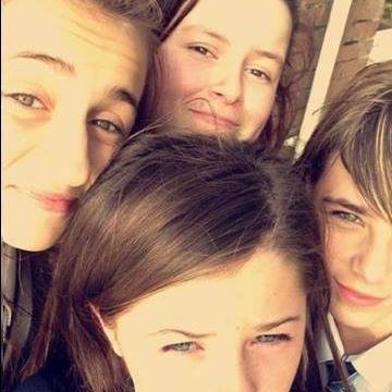 british youtuber ...
I love all my subscribers
go follow my fangirl page @maddy_duell