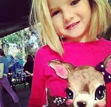 My daddy Peter Facinelli | My mama is Jennie Garth | Sisters are Luca and Lola | not real