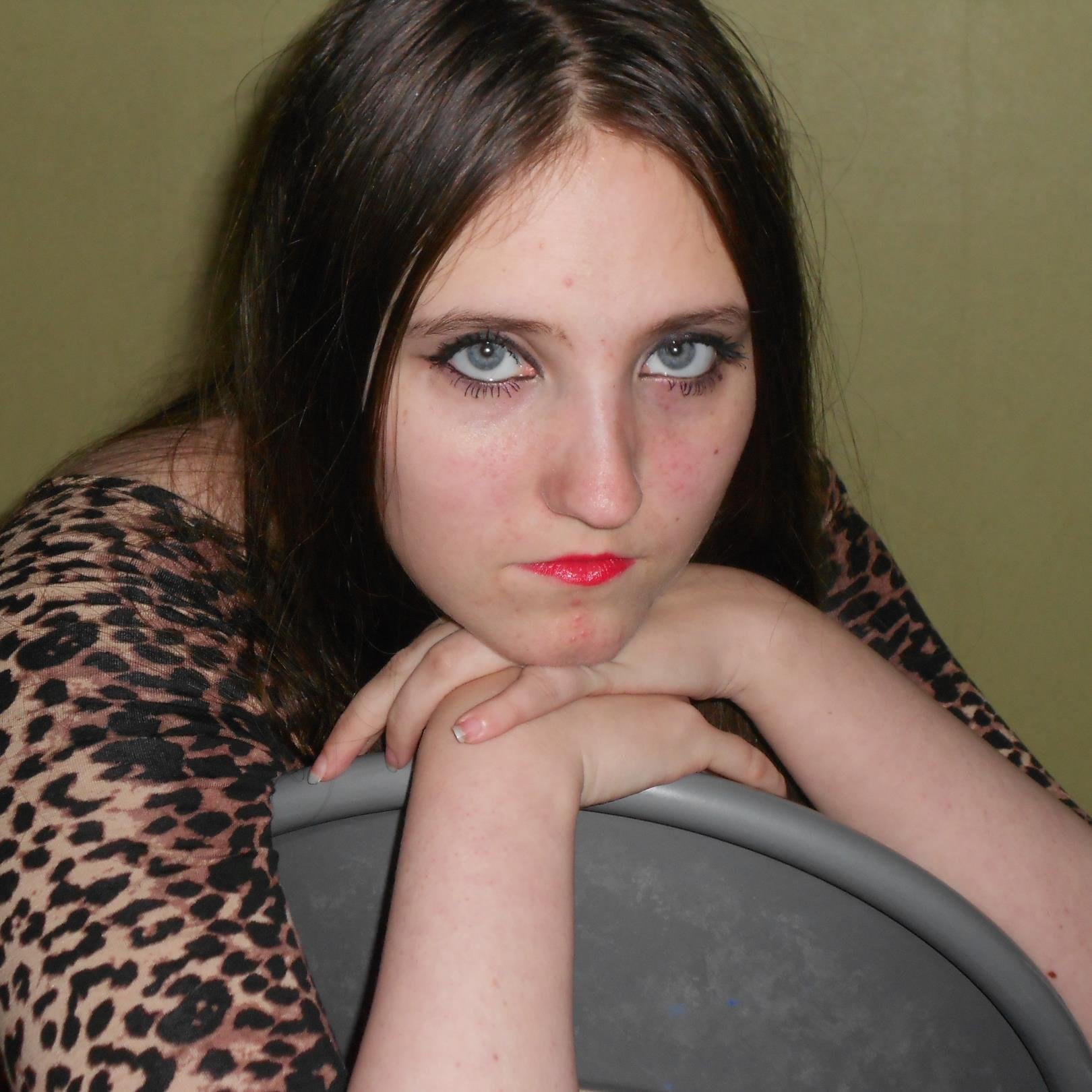 im 17, im a student at Ash Hill Academy's Sixth Form in Doncaster and I write stories and poems in my spare time.
