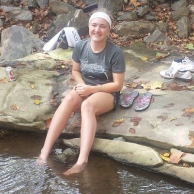 YenDaniel10's profile picture. 