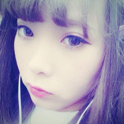 全日本クラシックバレエコンクールで銀賞受賞しました。パリに留学中...。仕事はバレエの先生の助手です。