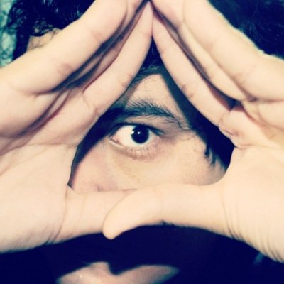 Todo lo sé, todo lo puedo y lo que no...lo invento.
