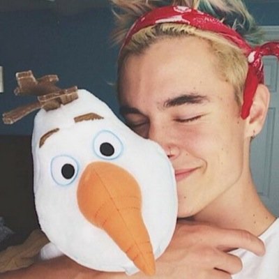 cameron dallas, taylor caniff, jacob whitesides, and kian lawley noticed me..... in my dreams.