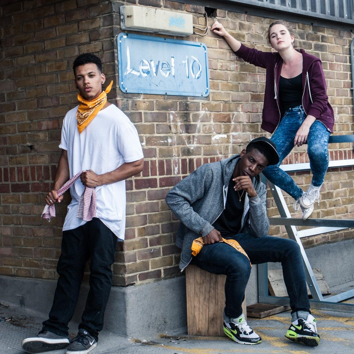 Two rival gangs clash on a council estate, but no one could have predicted the outcome. Writer & Director: @NileshBG Producer: @andrewoldbury