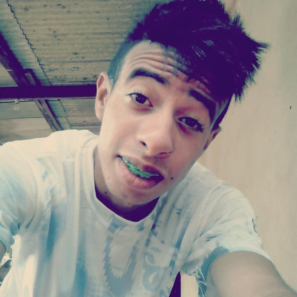 Sou feliz e agradeço por tudo que Deus me deu ♪
