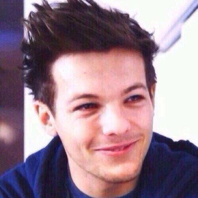 hi im lou and im 19 years of age, love life !