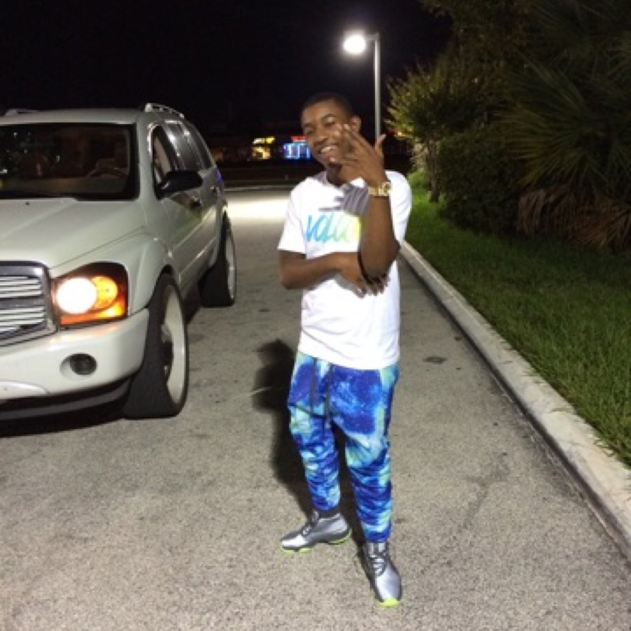 #FlyShitOnly✈️ IG-@Bandcamp__Q Kik: FlyguyQuayne 
WaveyBabyy