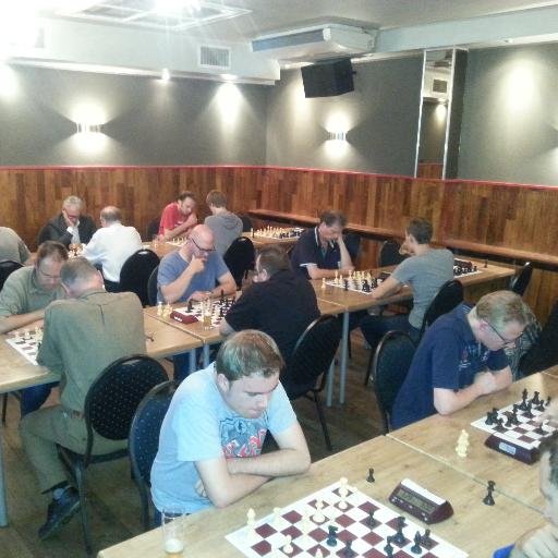 Organisator van innovatieve schaakevenementen: NK Lightning Chess, Lightning voor viertallen en snelschaakcompetities. Gezelligheid, sfeer, muziek en prestatie!