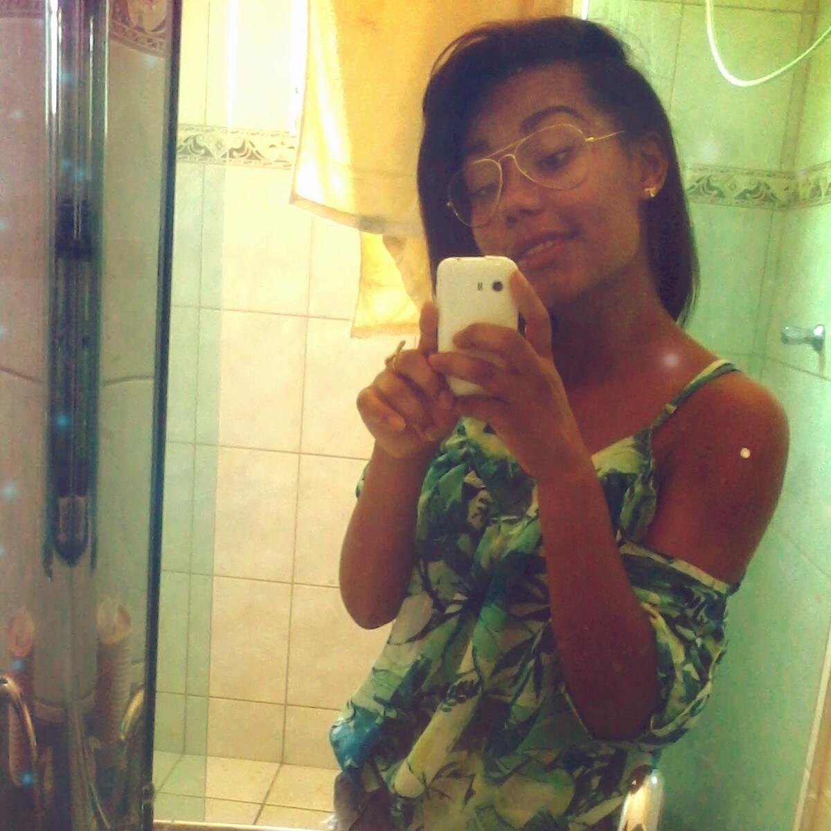 boba que só sabe dar mancada com o coração machucado e maltratado mais tamo aii  #45bjs prazinimigas :*