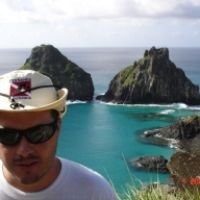Corretor de Seguros, Conservador e Defensor da Família Tradicional.