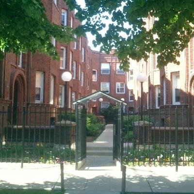 Reasonably Priced, Updated Studios & 1 Bedrooms! Pet friendly, On-Site Leasing Office, Near Red Line & More! Call or e-mail us today to view available units!
