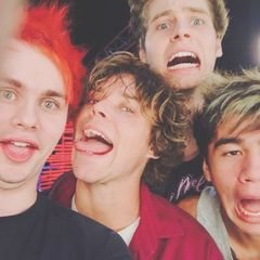 Access to 5/4. Turn our notifs on to know when 5SOS are online. Maria, Ash, Caleb, Julia, Alexis, Lou