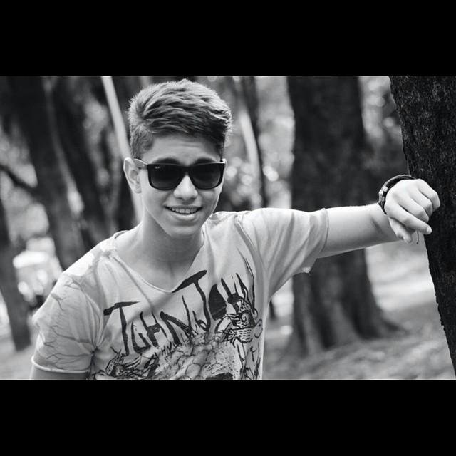 '' Para de ser dramática sua linda, te adorooo! ''  Marido @FellipeRhuan ♥
      desde: 25.02.2011