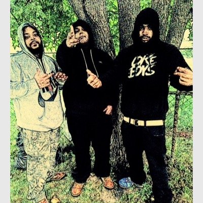 Niggas get shot everyday b you tuff right